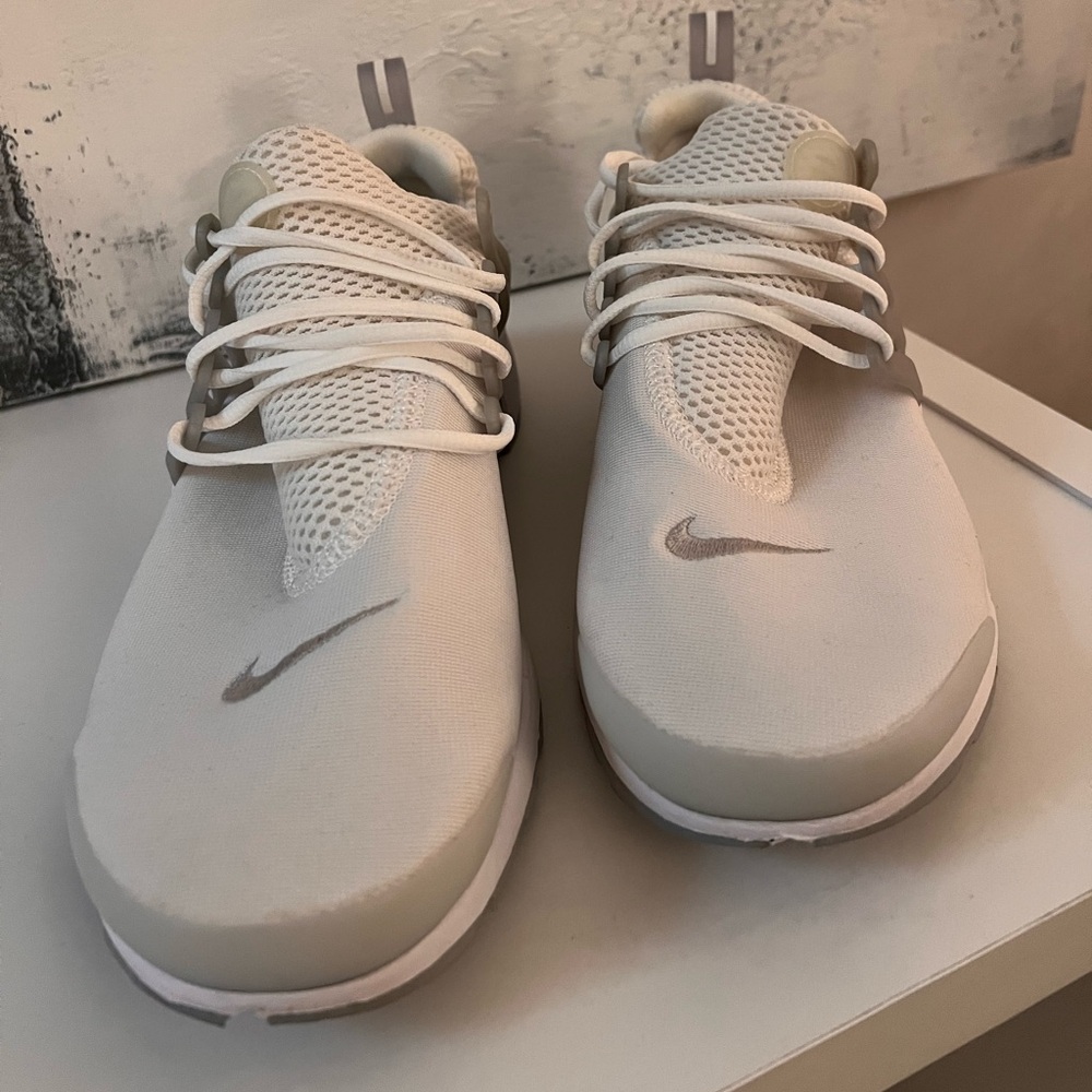 COPY - Nike Prestos - Picture 3 of 3